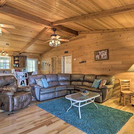House With Dock And Slide Situated On Lake Sinclair! Sparta Exterior photo