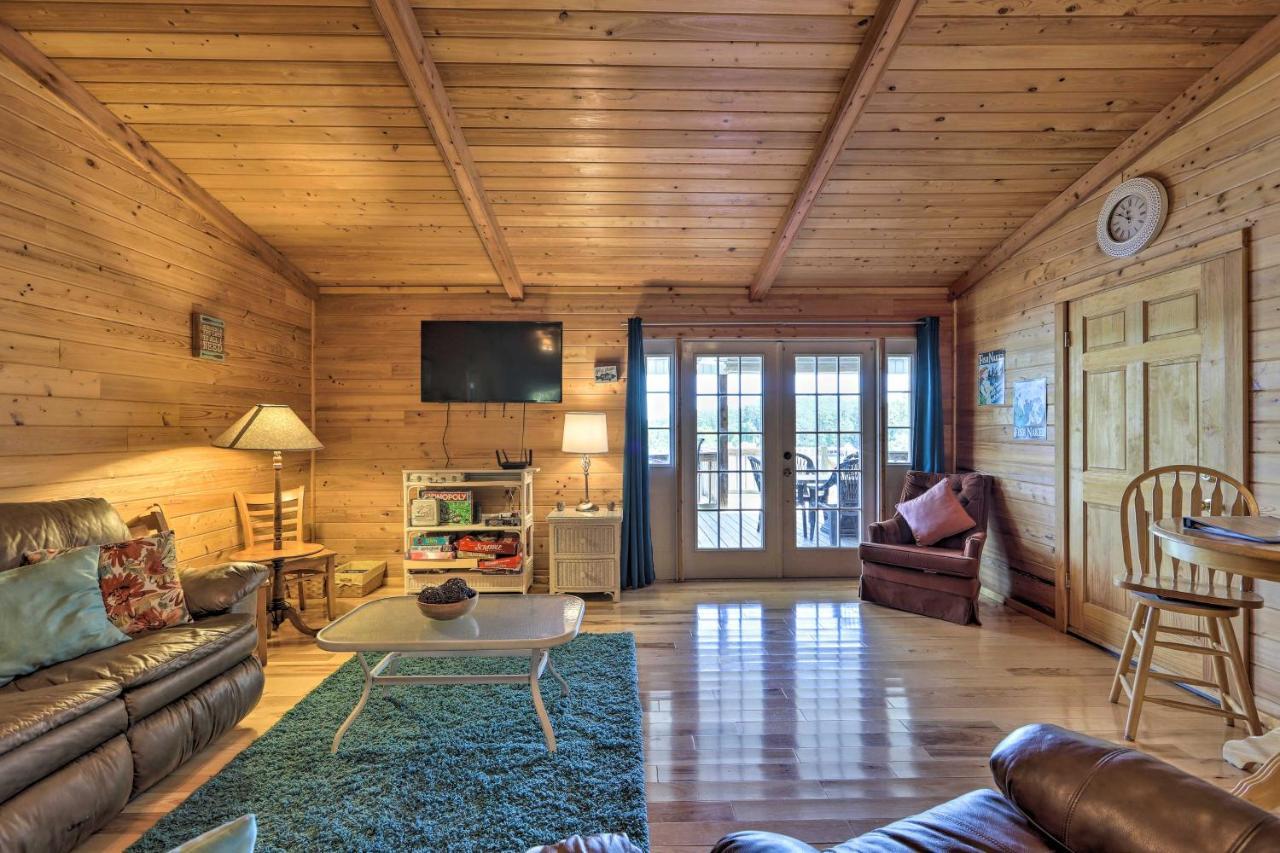 House With Dock And Slide Situated On Lake Sinclair! Sparta Exterior photo